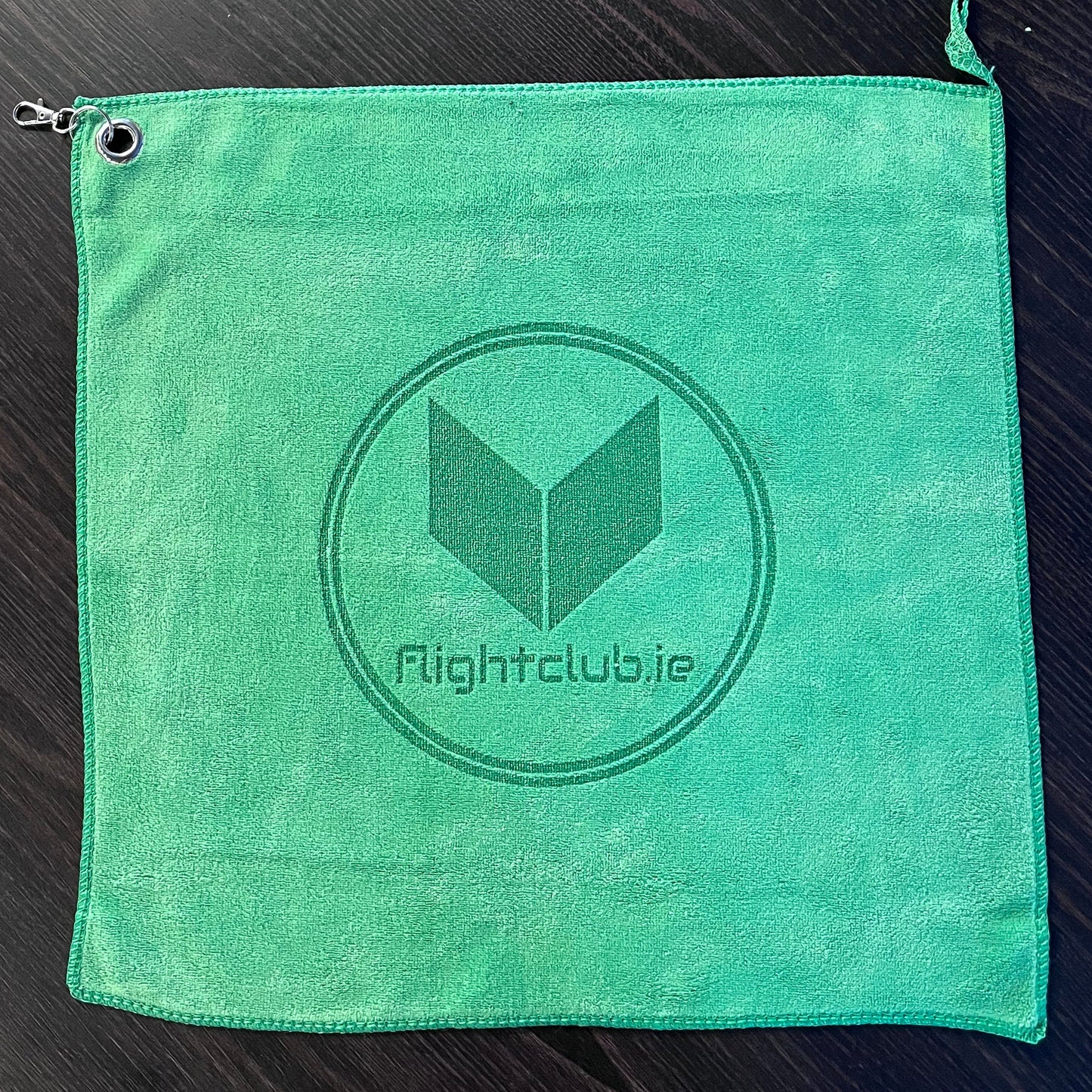 FLIGHTCLUB.IE - HAND TOWEL - DARTS TOWEL BY FLIGHTCLUB.IE - GREEN